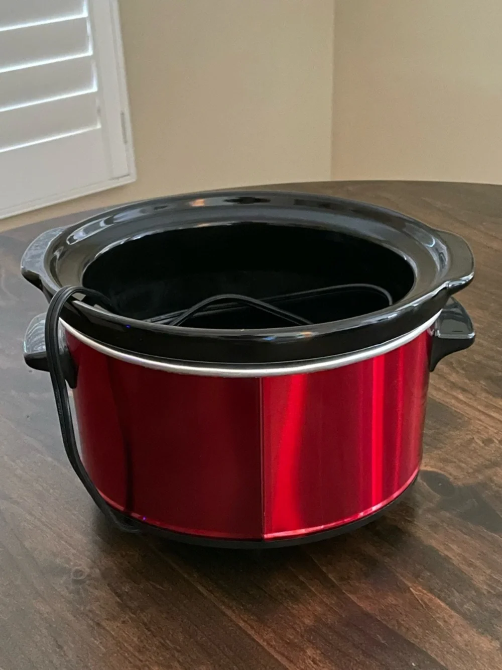 Nesco 1.5 Quart Slow Cooker - Metallic Red